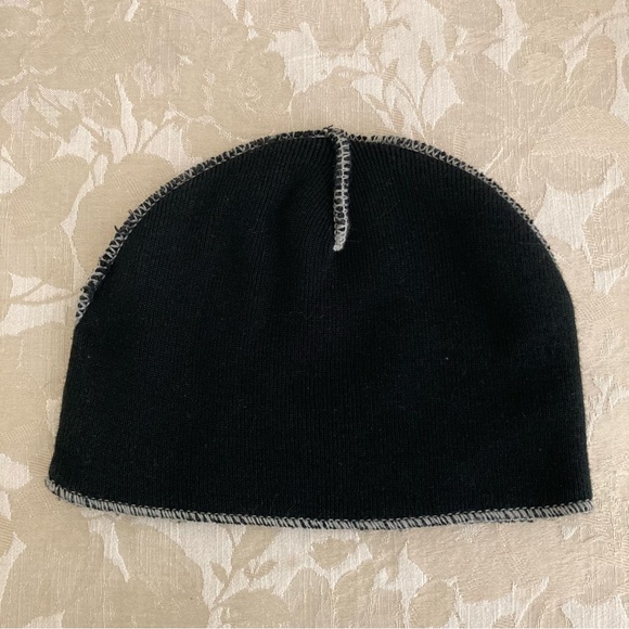 Black Knitted Hat One Size Unisex 100% Cotton With Embroidery Design - Picture 3 of 4